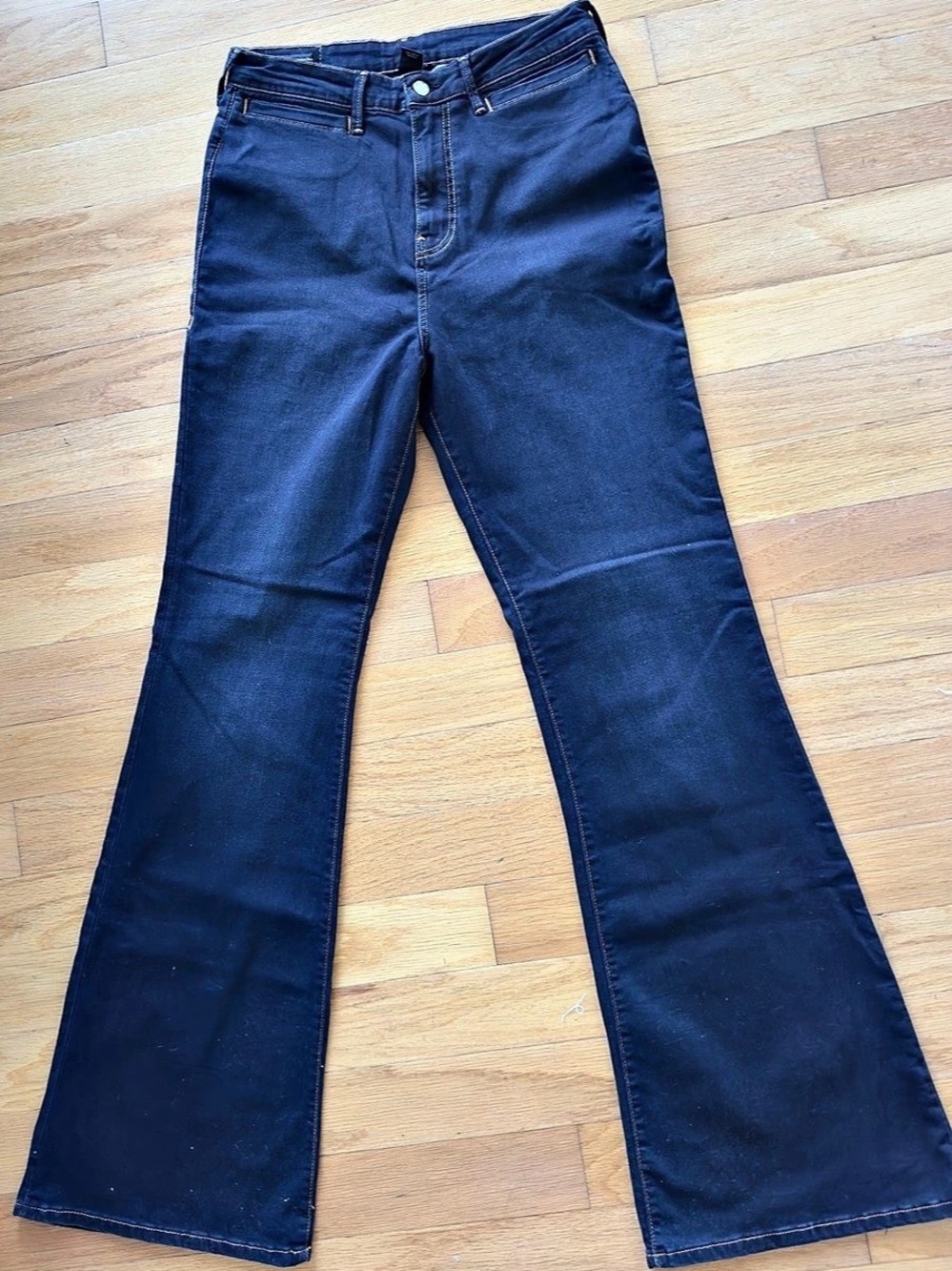 NWOT True Religion Joey Flare Jeans in Blue Waist 32